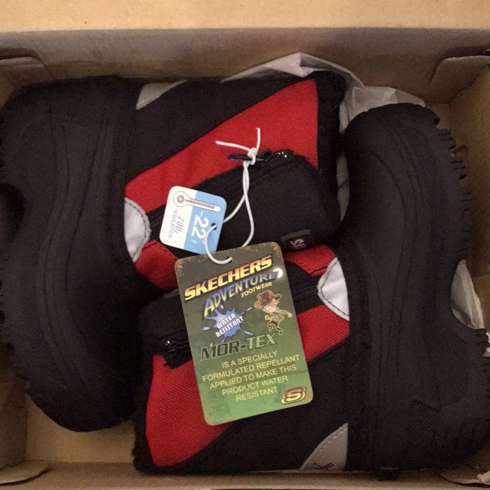 Sketchers Boys water resistant boots